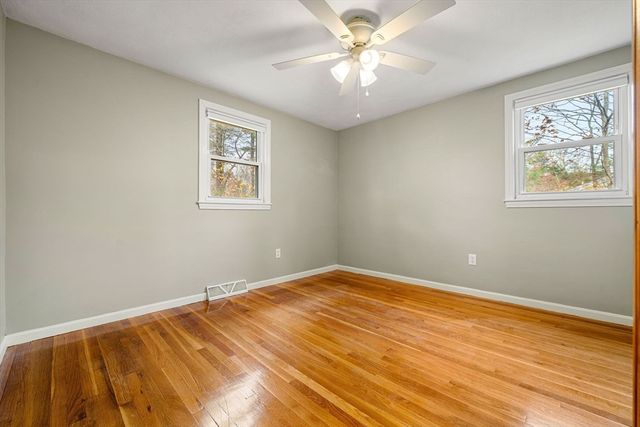 15 Governor Peabody Rd, Billerica, MA 01821