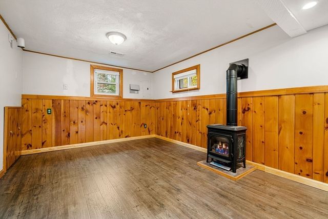 15 Governor Peabody Rd, Billerica, MA 01821