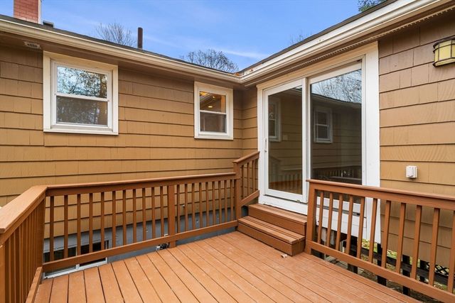 15 Governor Peabody Rd, Billerica, MA 01821