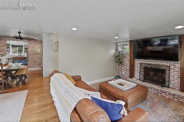 410 Laurel Street, Colorado Springs, CO 80904