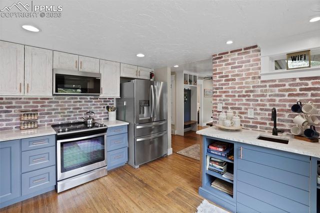 410 Laurel Street, Colorado Springs, CO 80904