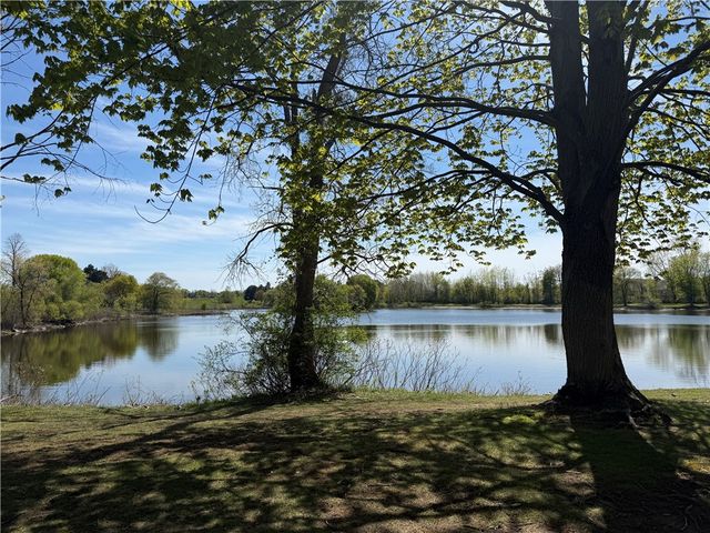 152 Iroquois Street, Webster, NY 14580