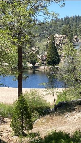 33303 Lake View Drive, Los Angeles, CA 92382