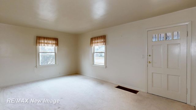 2430 Whittier Street, Saginaw, MI 48601