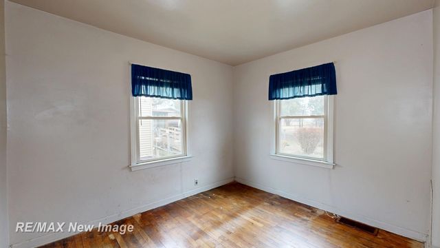 2430 Whittier Street, Saginaw, MI 48601