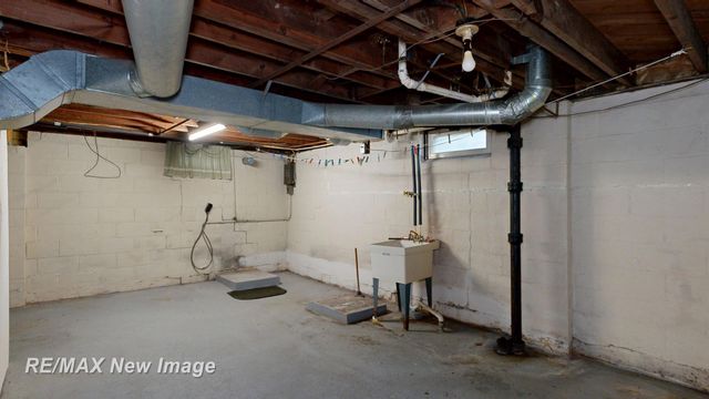 2430 Whittier Street, Saginaw, MI 48601