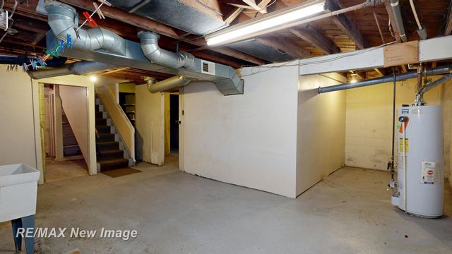 2430 Whittier Street, Saginaw, MI 48601