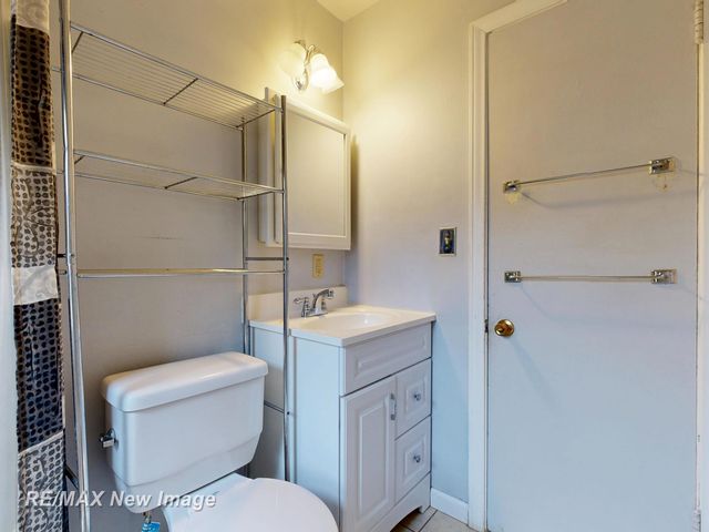 2430 Whittier Street, Saginaw, MI 48601