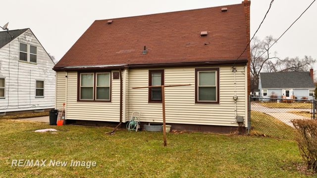 2430 Whittier Street, Saginaw, MI 48601