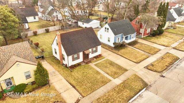 2430 Whittier Street, Saginaw, MI 48601