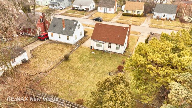 2430 Whittier Street, Saginaw, MI 48601