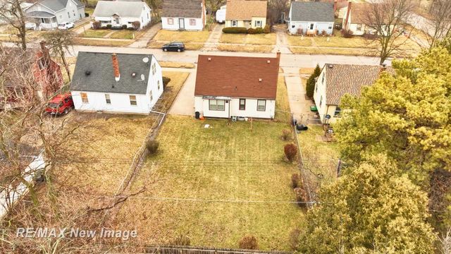 2430 Whittier Street, Saginaw, MI 48601