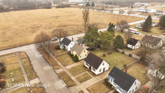 2430 Whittier Street, Saginaw, MI 48601