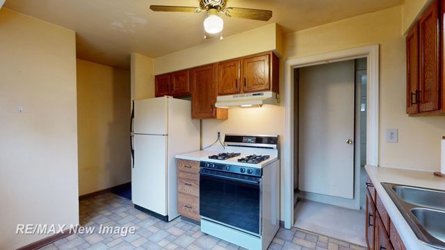 2430 Whittier Street, Saginaw, MI 48601