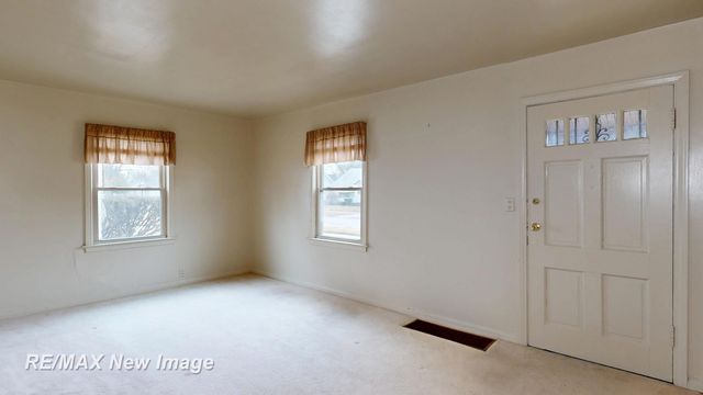 2430 Whittier Street, Saginaw, MI 48601