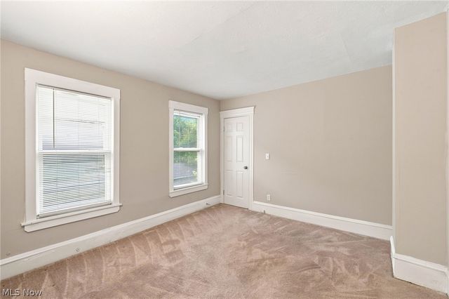 2260 E 85th Street, Cleveland, OH 44106