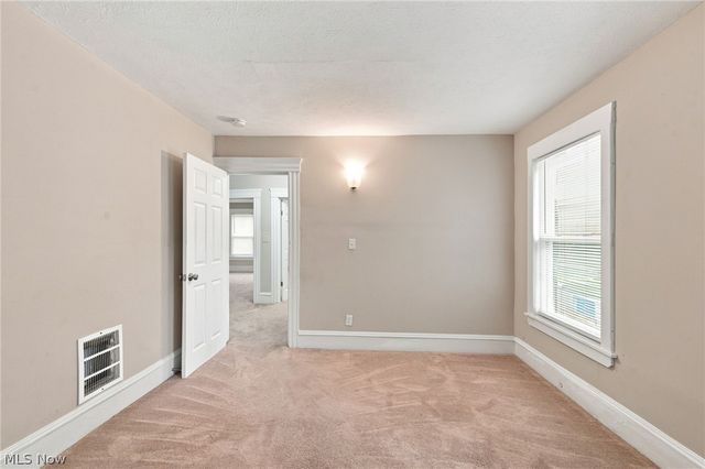 2260 E 85th Street, Cleveland, OH 44106