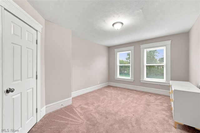 2260 E 85th Street, Cleveland, OH 44106