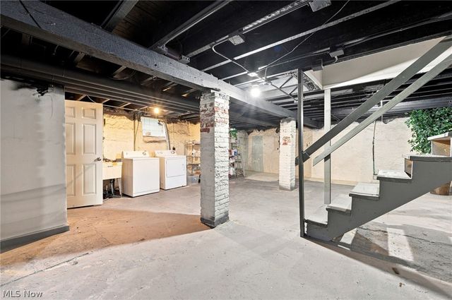 2260 E 85th Street, Cleveland, OH 44106