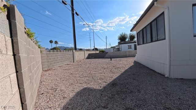 5512 Aldama Road, Las Vegas, NV 89122