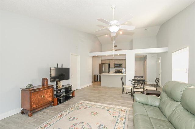 2640 SE Tropical East Circle, Port St. Lucie, FL 34952