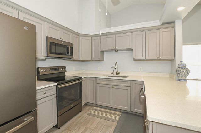 2640 SE Tropical East Circle, Port St. Lucie, FL 34952