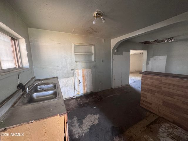 1631 W MOHAVE Street, Phoenix, AZ 85007