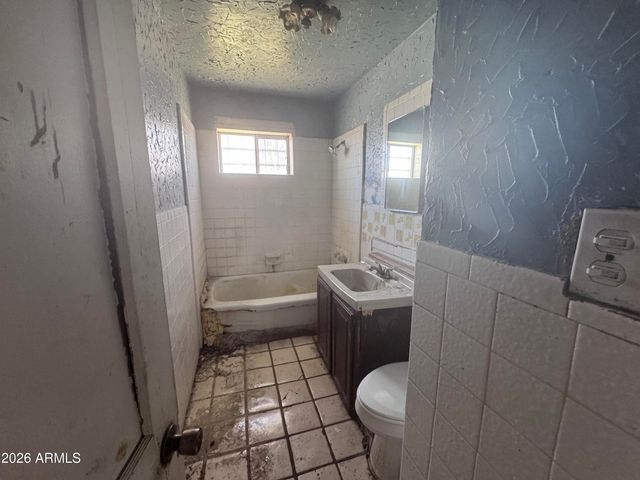 1631 W MOHAVE Street, Phoenix, AZ 85007