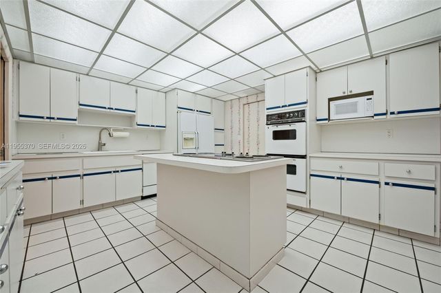 10155 Collins Avenue 909, Bal Harbour, FL 33154