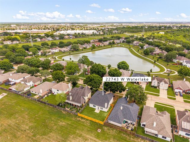 22743 W Waterlake Drive, Richmond, TX 77406