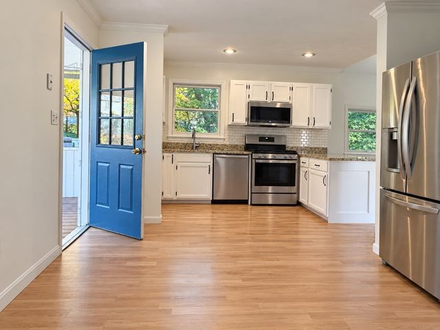 39 Elm Ridge Rd, Stow, MA 01775