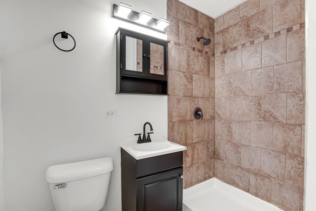 18548 Lyn Court, Homewood, IL 60430