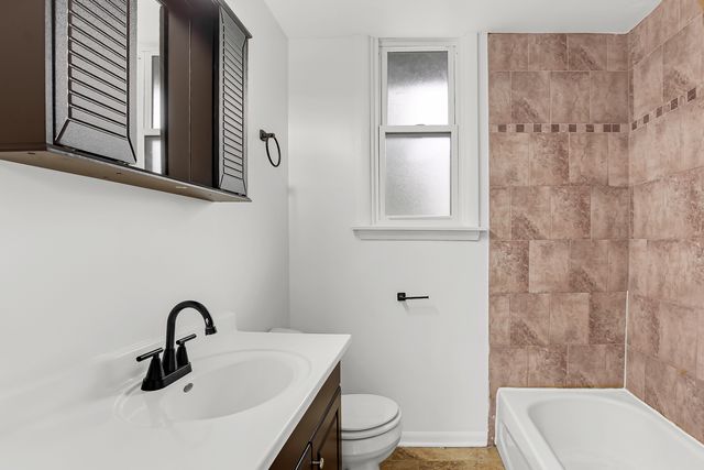 18548 Lyn Court, Homewood, IL 60430