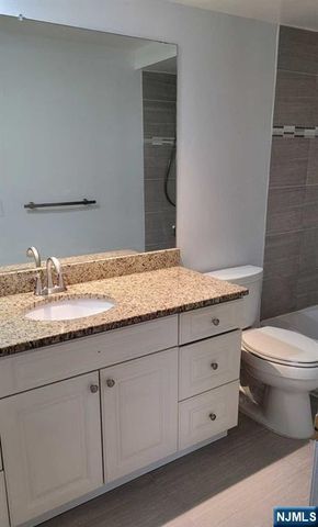 40 Meadowview Court, Leonia, NJ 07605