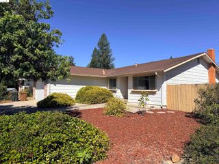 119 Clear Creek Ct, Martinez, CA 94553