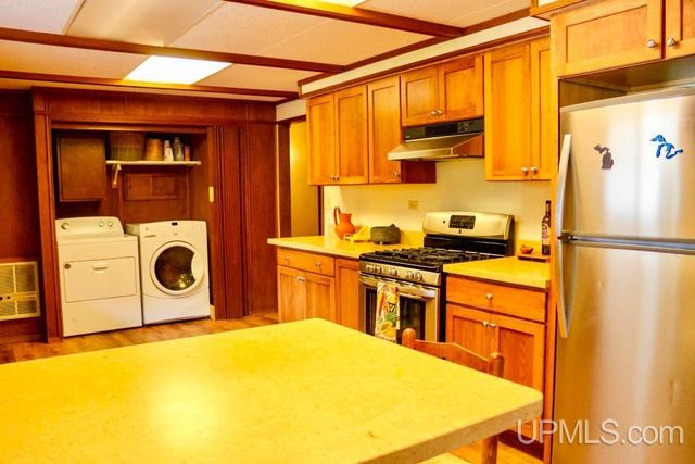 21703 Peepsock Road, Houghton, MI 49931