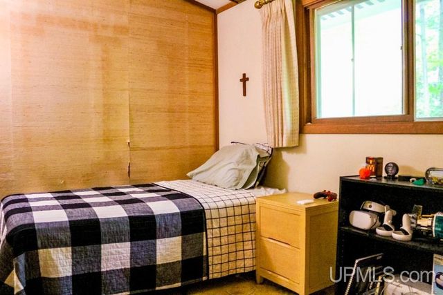 21703 Peepsock Road, Houghton, MI 49931