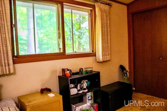 21703 Peepsock Road, Houghton, MI 49931