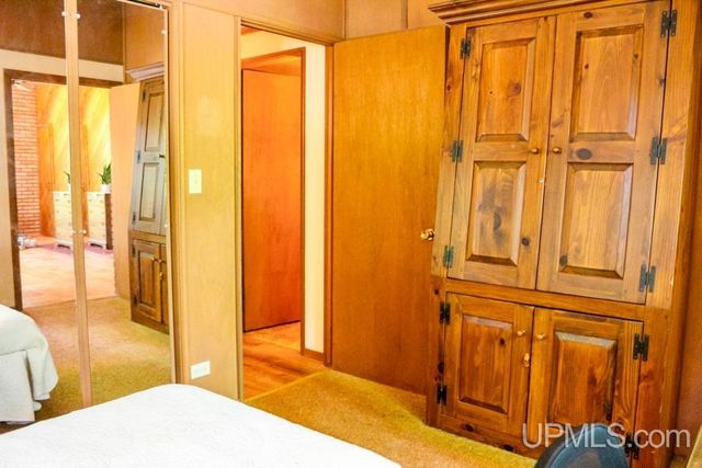 21703 Peepsock Road, Houghton, MI 49931