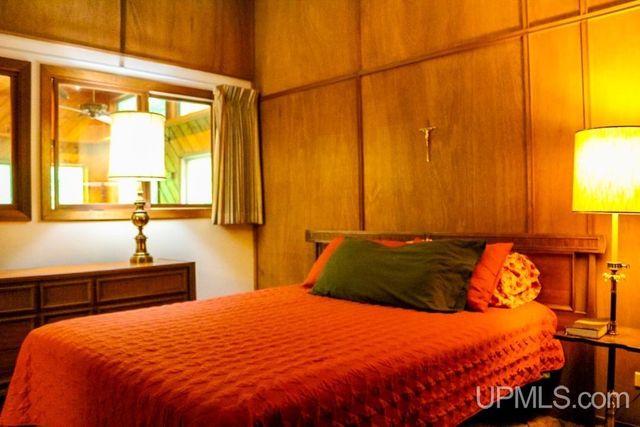 21703 Peepsock Road, Houghton, MI 49931