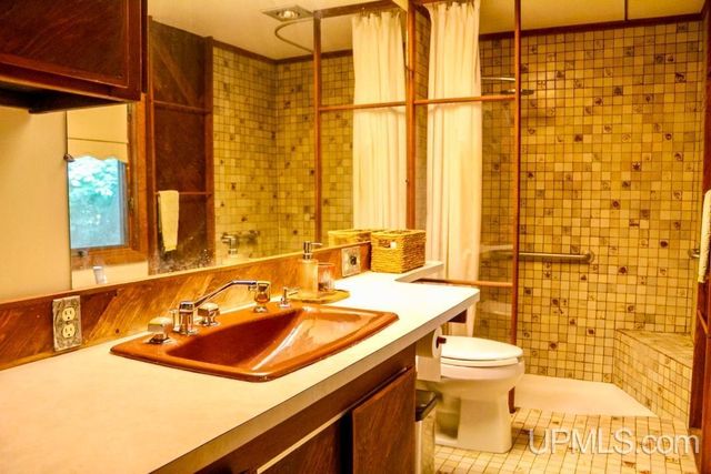 21703 Peepsock Road, Houghton, MI 49931