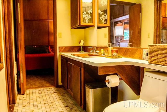 21703 Peepsock Road, Houghton, MI 49931