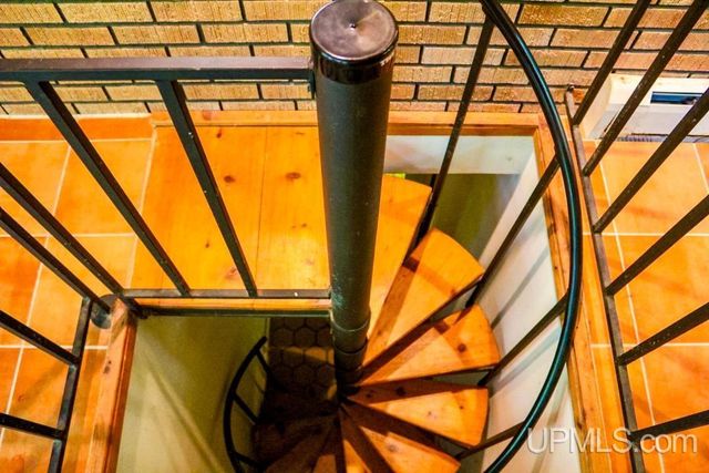 21703 Peepsock Road, Houghton, MI 49931