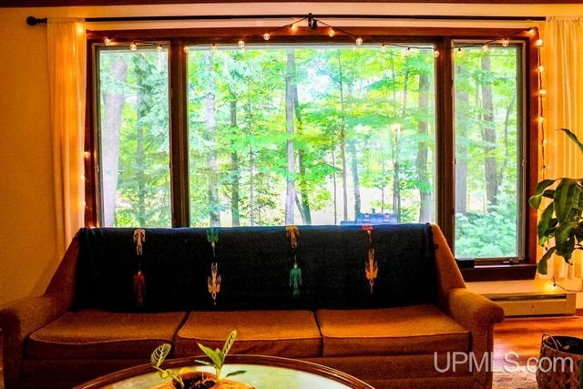 21703 Peepsock Road, Houghton, MI 49931