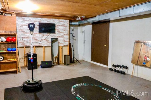 21703 Peepsock Road, Houghton, MI 49931