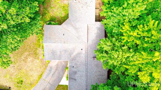 21703 Peepsock Road, Houghton, MI 49931