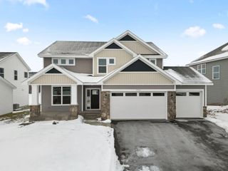 7551 Upper 42nd Street N, Oakdale, MN 55128