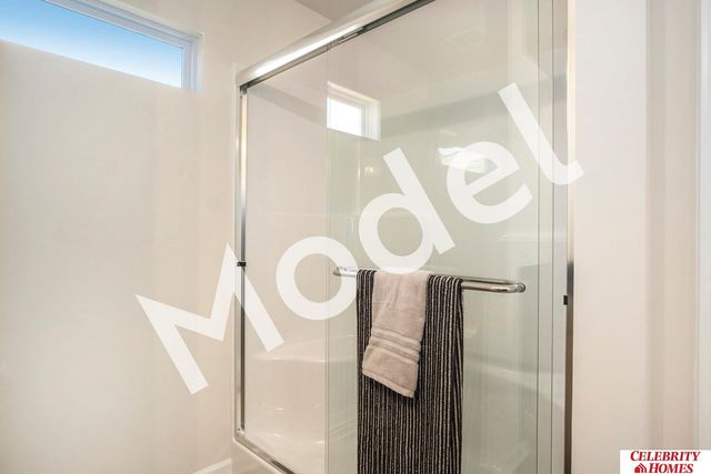 10706 Portage Drive, Papillion, NE 68046