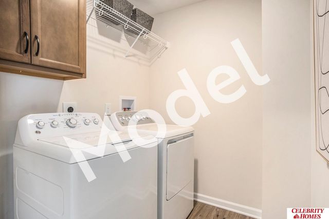 10706 Portage Drive, Papillion, NE 68046