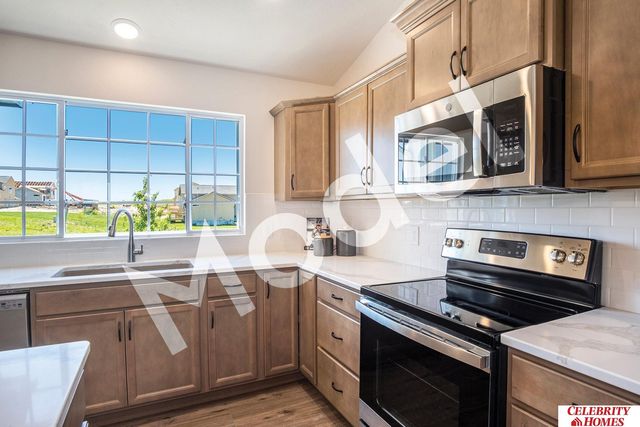 10706 Portage Drive, Papillion, NE 68046